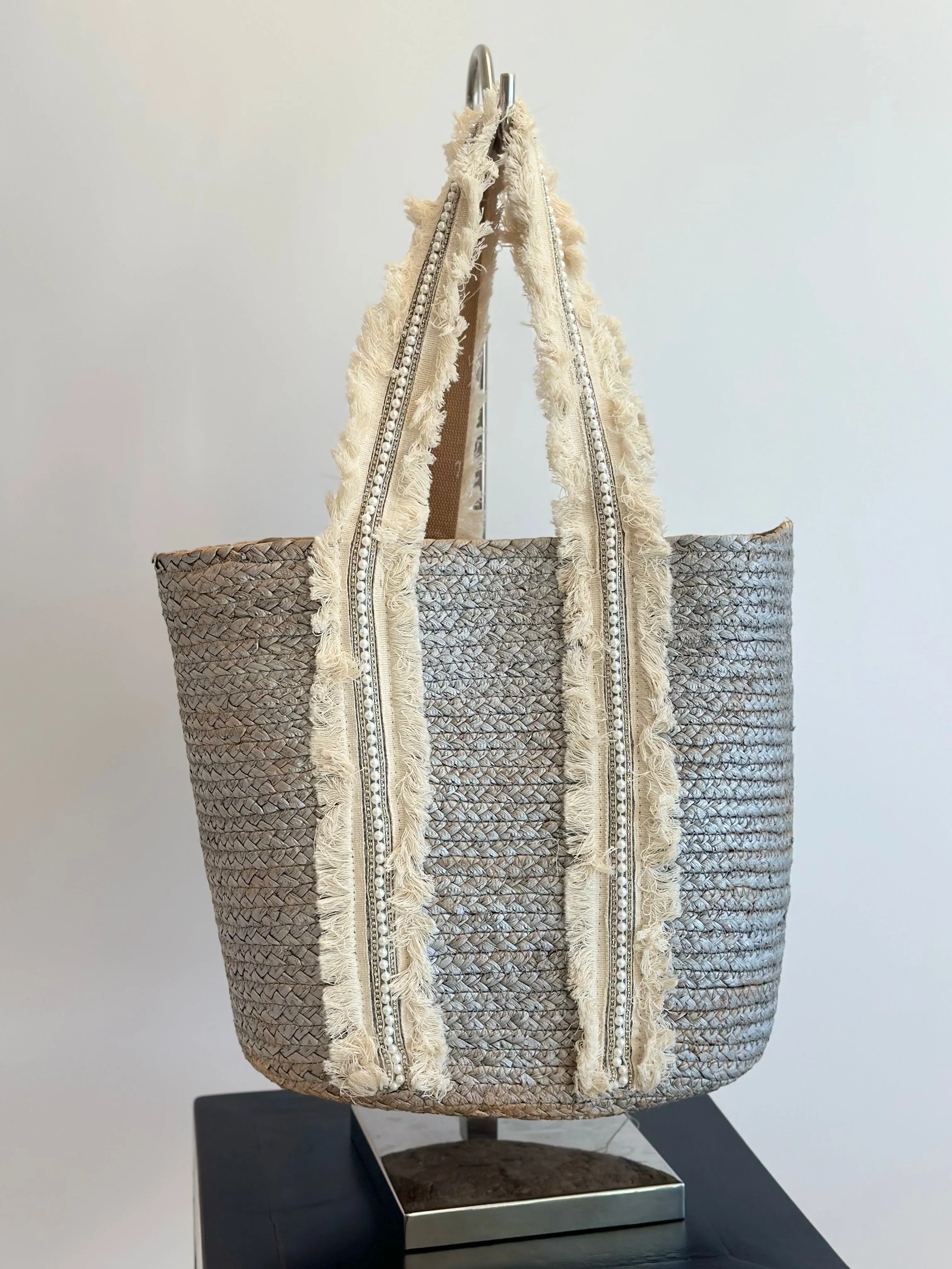 AS SEEN ON ASHLEE NICHOLS!! Cancun Silver Beach Bag