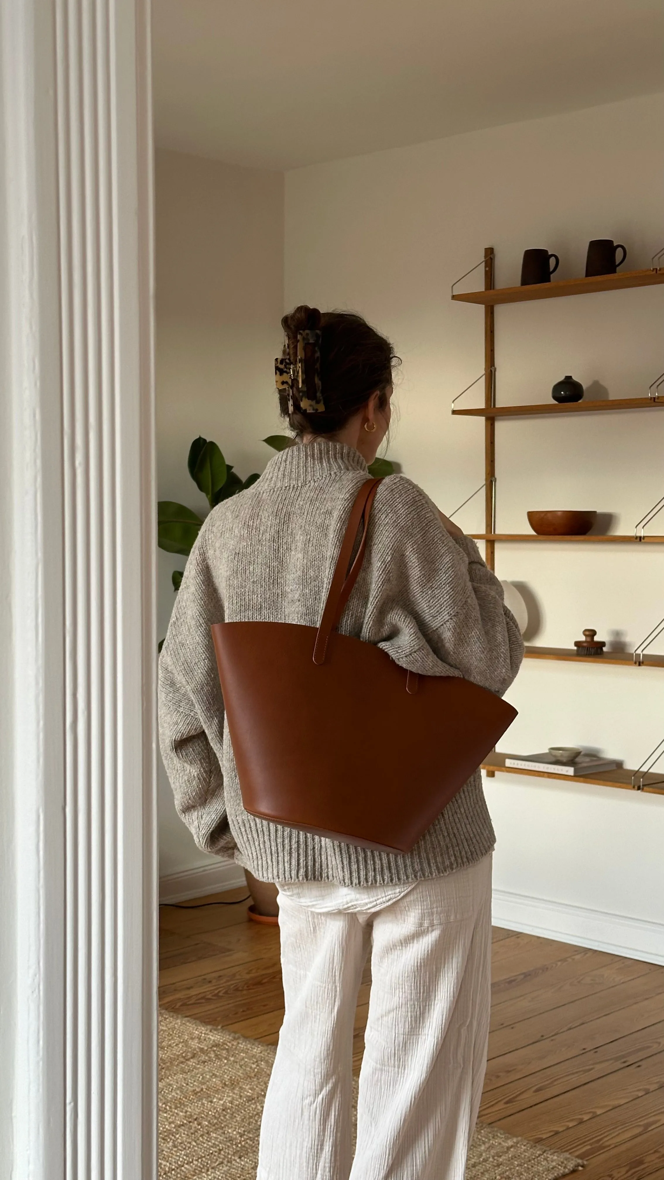 Curve tote bag brown