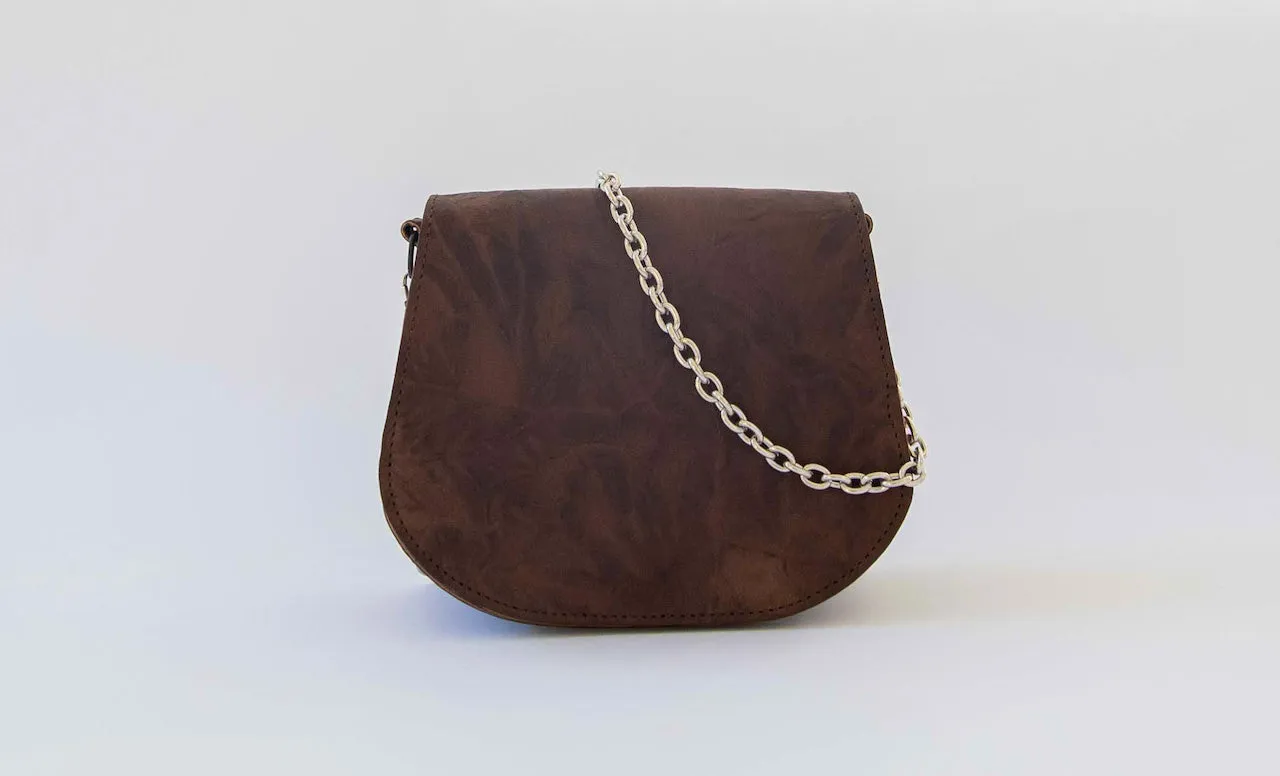 Harpers Italian Leather Gigi Chain Cross Body in Walnut