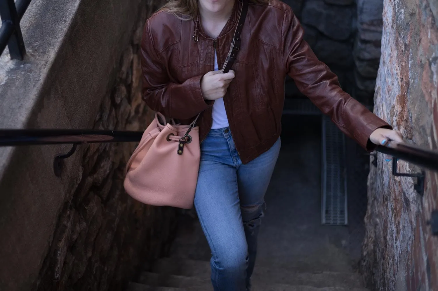 LEATHER BUCKET BAG - LARGE - PEACH FUZZ - IN STOCK