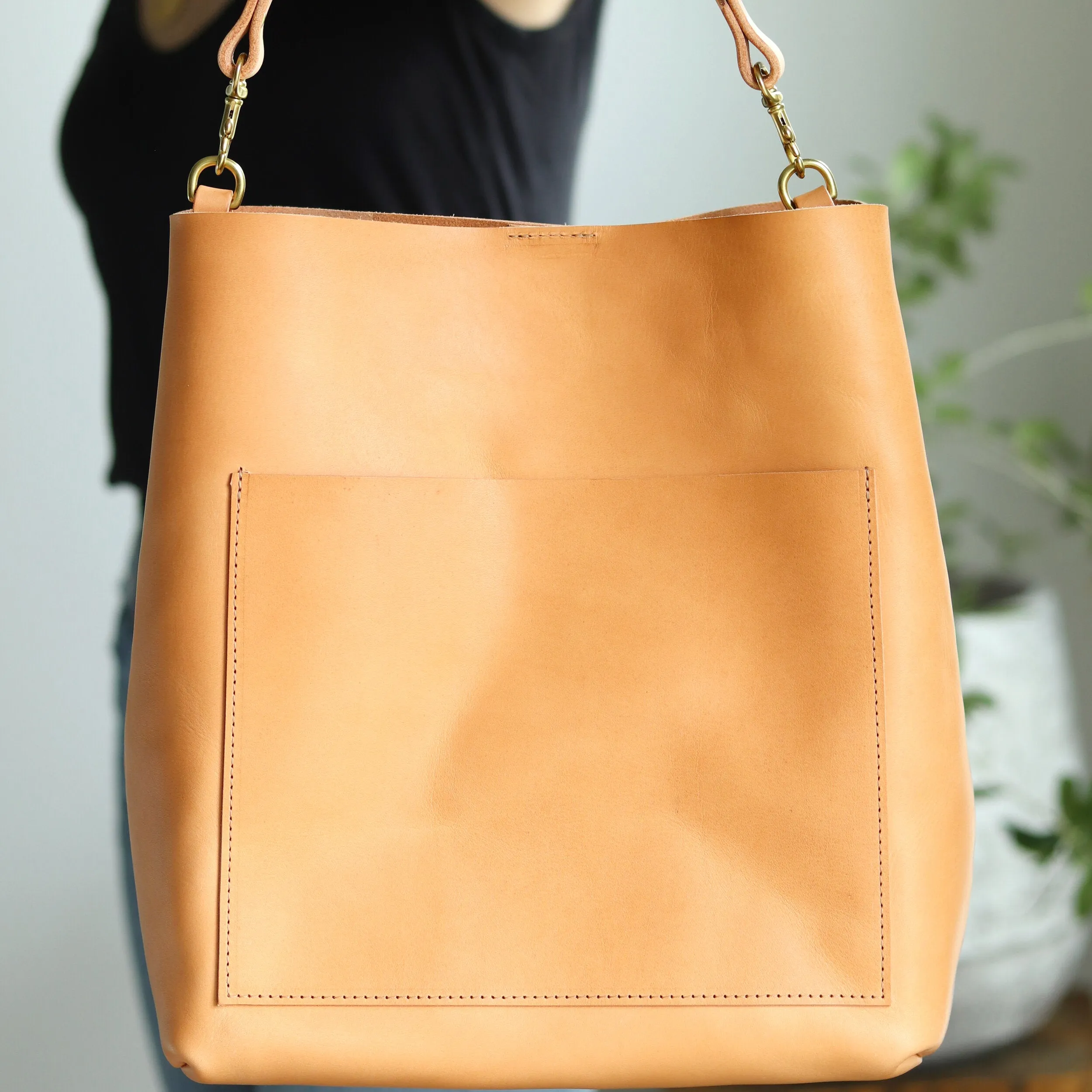 Leather Day Bag - Beige