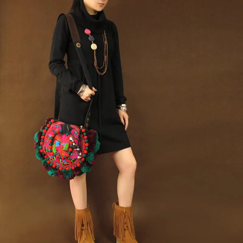 Original Folk Style Bag Retro Literary Leisure Joker National Tide Fur Ball Embroidery Bag Crossbody Bag Canvas Handbag