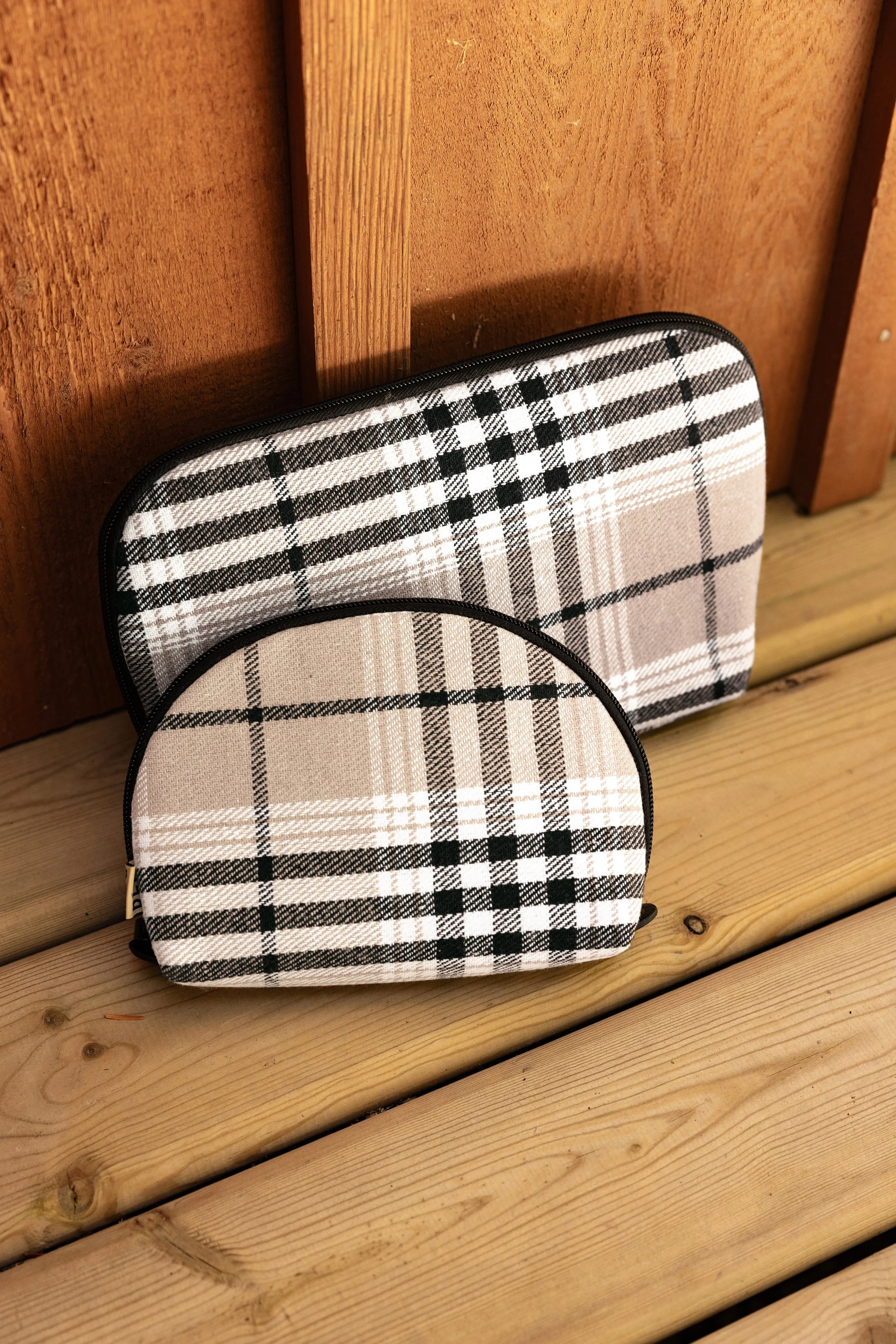 The Cosmetic Pouch Set in Plaid