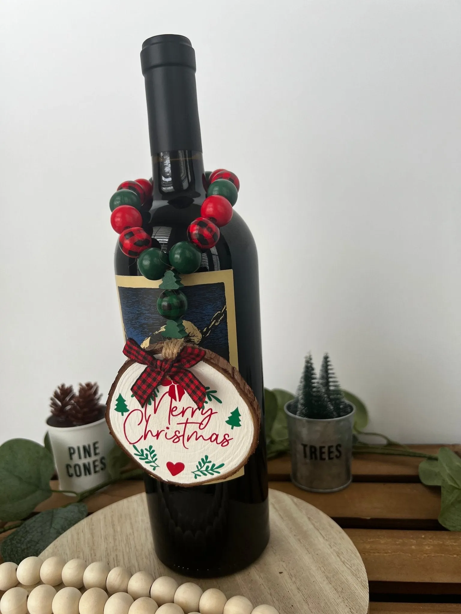 Wine Bottle Gift Hang Tag with Wood Bead - Merry Christmas